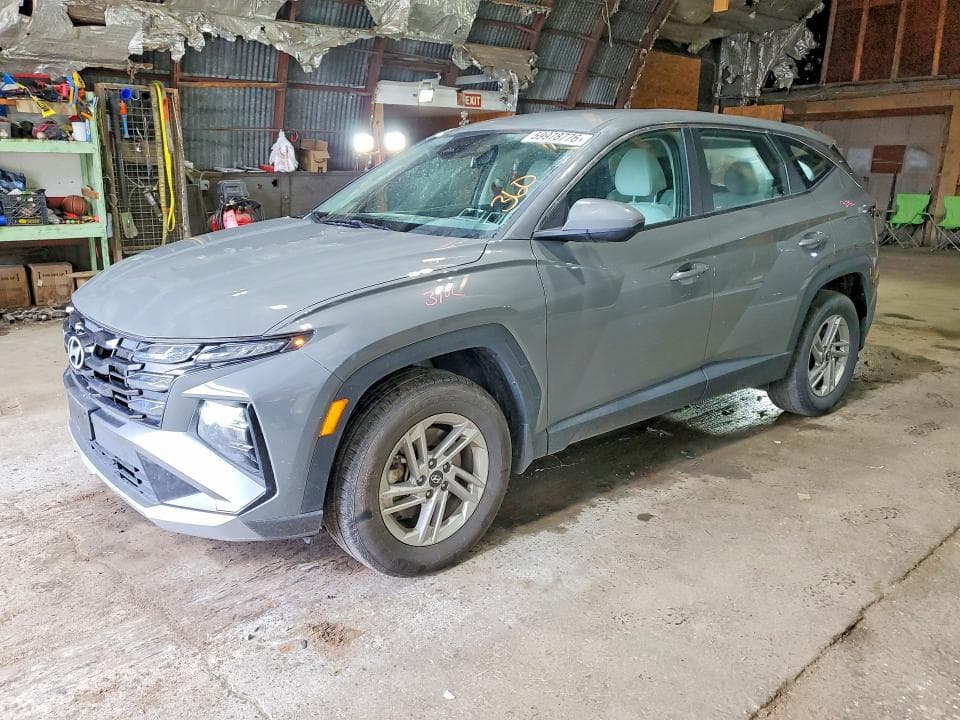 2025 HYUNDAI TUCSON SE
