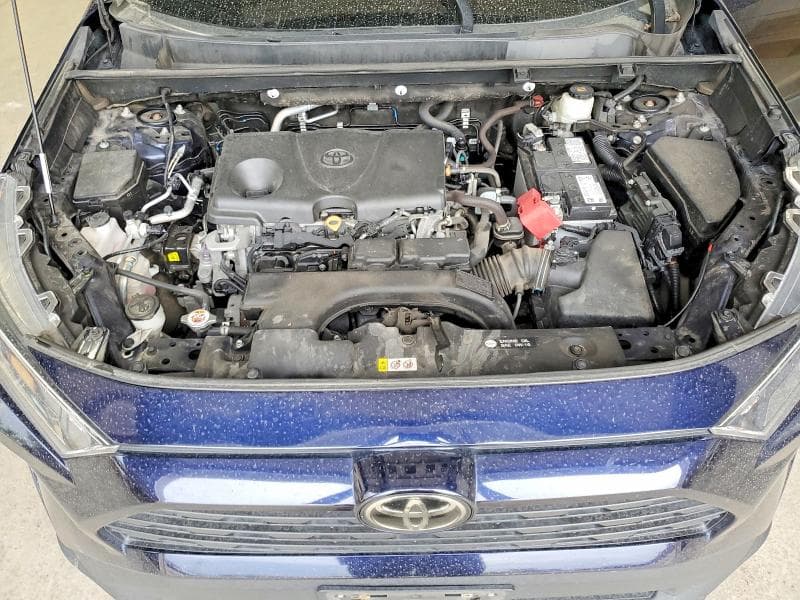 2021 TOYOTA RAV4 XLE 12