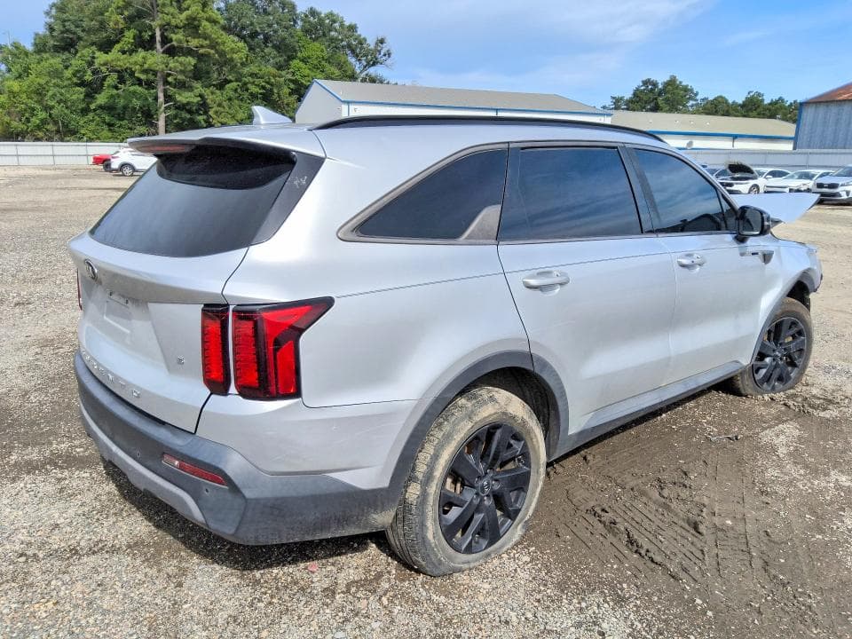 2021 KIA SORENTO S 3
