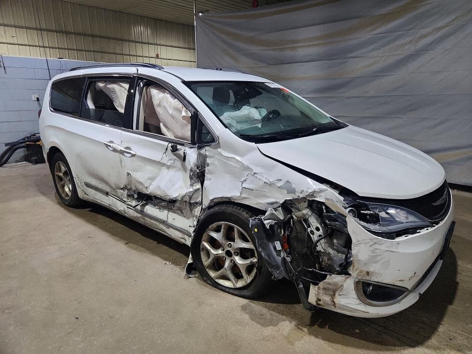 2017 CHRYSLER PACIFICA TOURING L 4