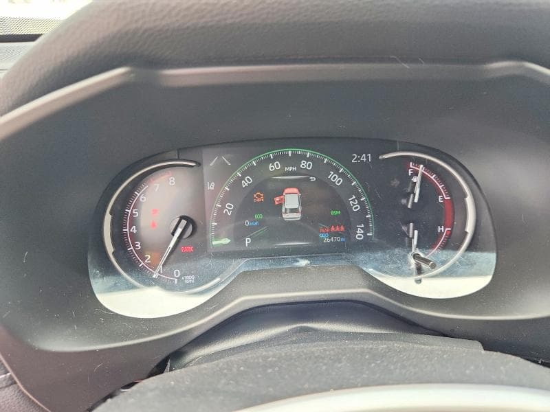 2024 TOYOTA RAV4 XLE 9