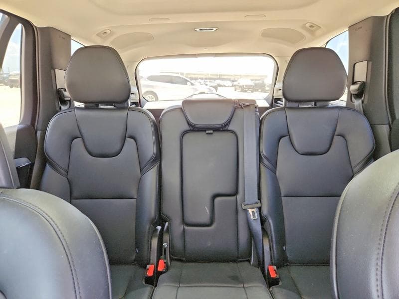 2021 VOLVO XC90 T5 MOMENTUM 10