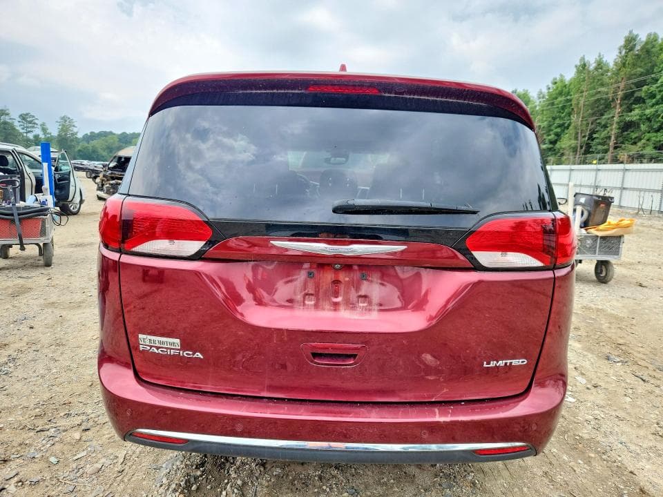 2017 CHRYSLER PACIFICA LIMITED 6