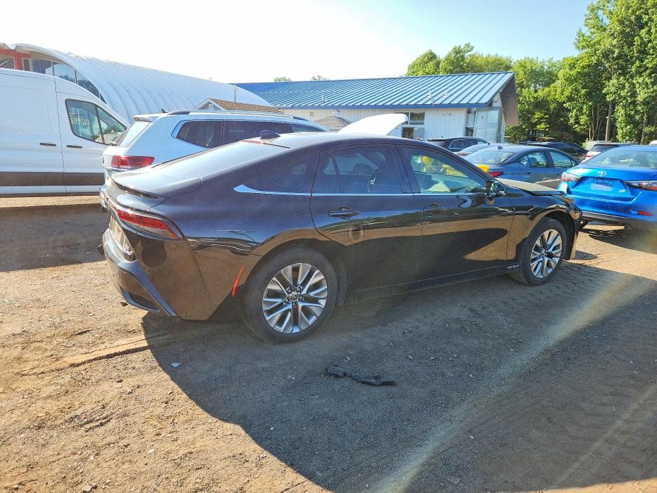2022 TOYOTA MIRAI XLE 3