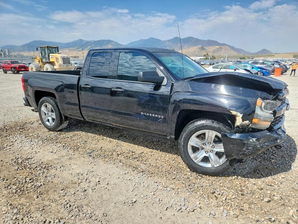 2017 CHEVROLET SILVERADO C1500 CUSTOM 4
