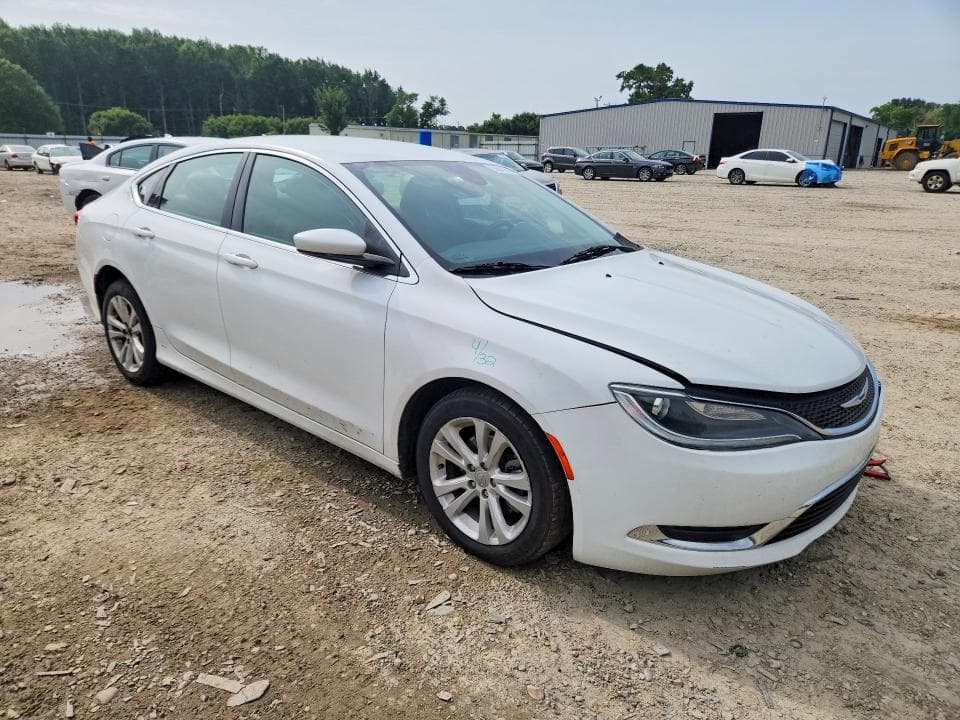2017 CHRYSLER 200 LIMITED 4