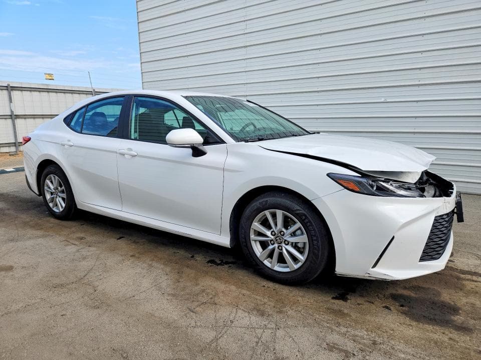 2025 TOYOTA CAMRY LE 4