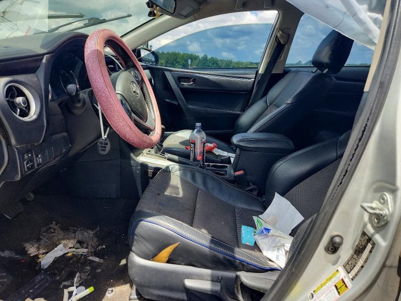 2017 TOYOTA COROLLA SE 7