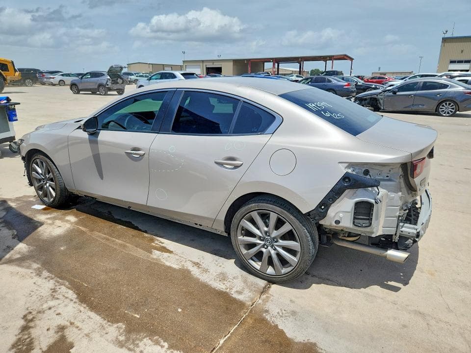 2024 MAZDA 3 PREFERRED 2