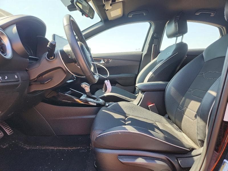 2023 KIA FORTE GT LINE 7