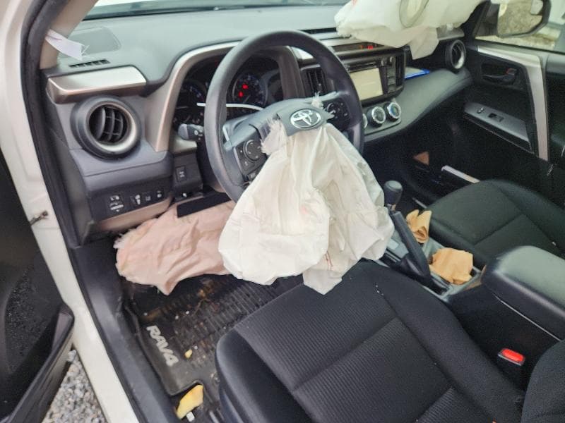 2018 TOYOTA RAV4 LE 8