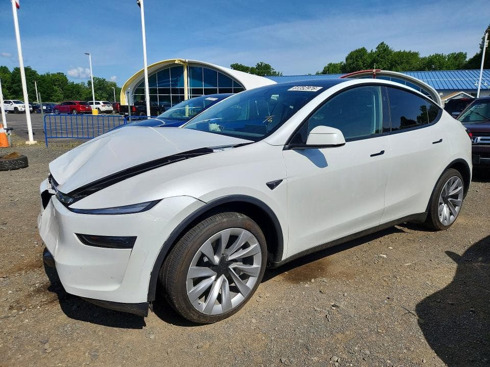 2026 TESLA MODEL Y