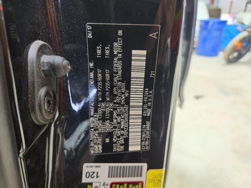 2017 TOYOTA SIENNA XLE 8-PASSENGER 14