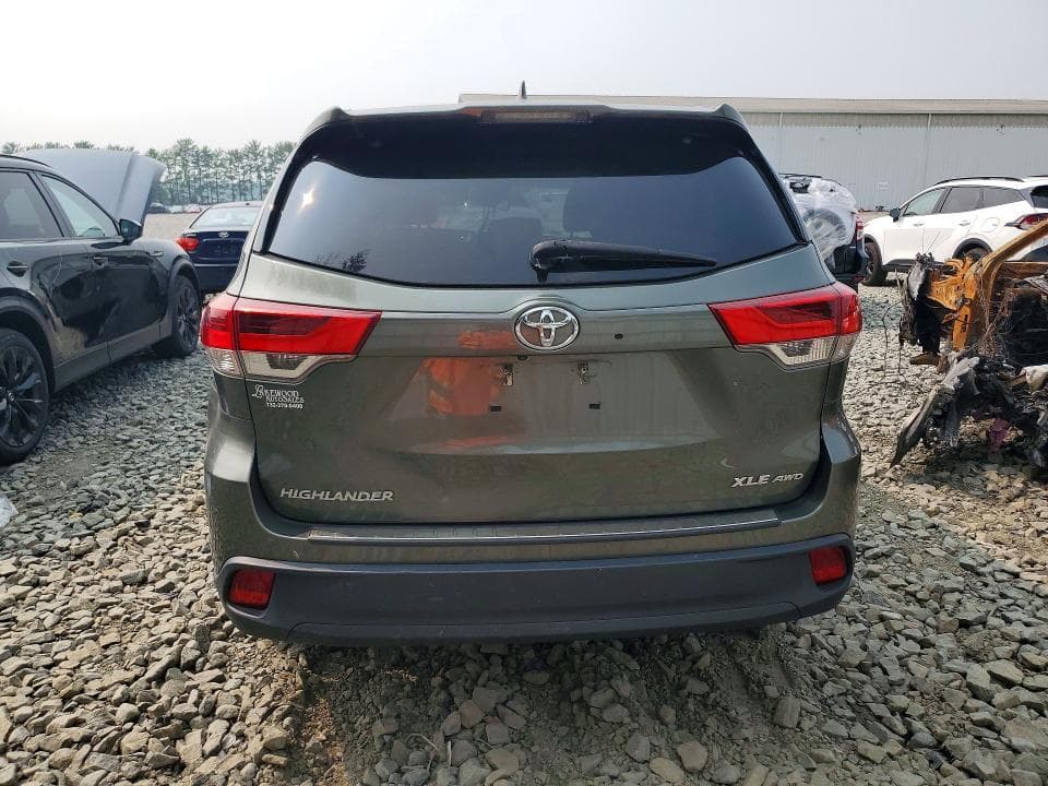 2018 TOYOTA HIGHLANDER XLE 6