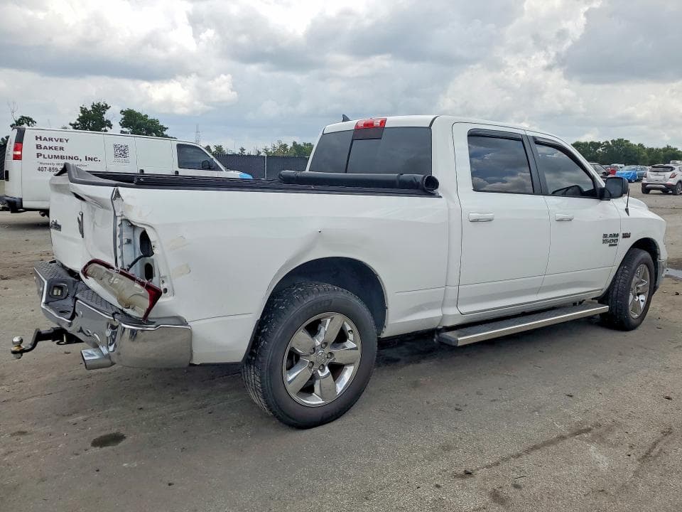 2019 RAM 1500 CLASSIC SLT 3