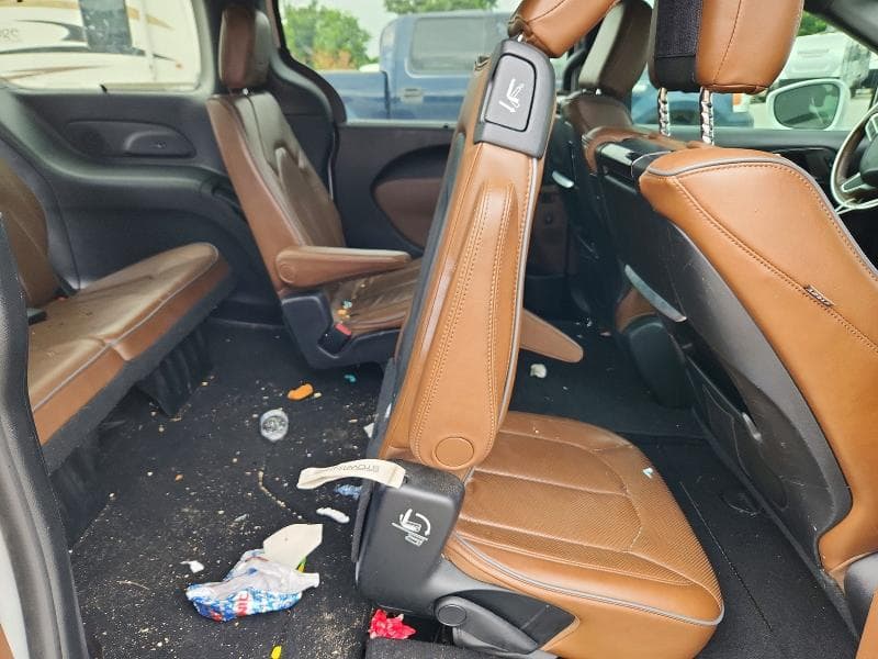2020 CHRYSLER PACIFICA LIMITED 11