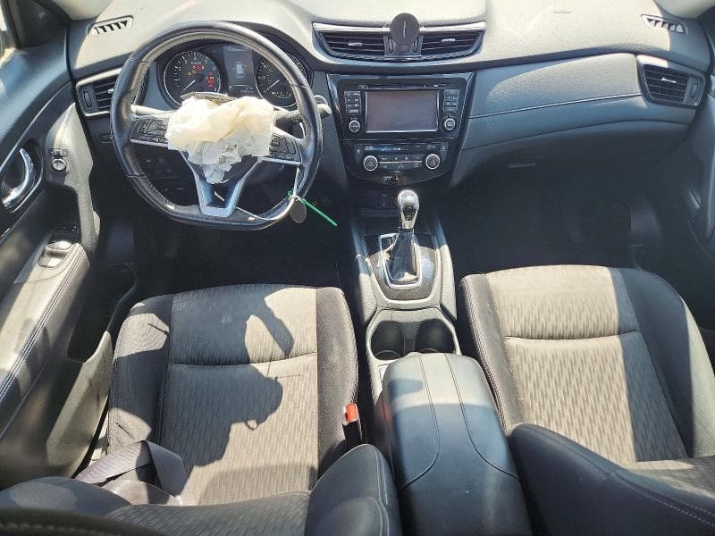 2017 NISSAN ROGUE SV 8