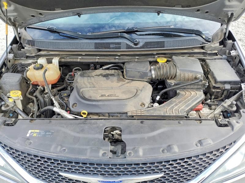 2019 CHRYSLER PACIFICA TOURING L 12