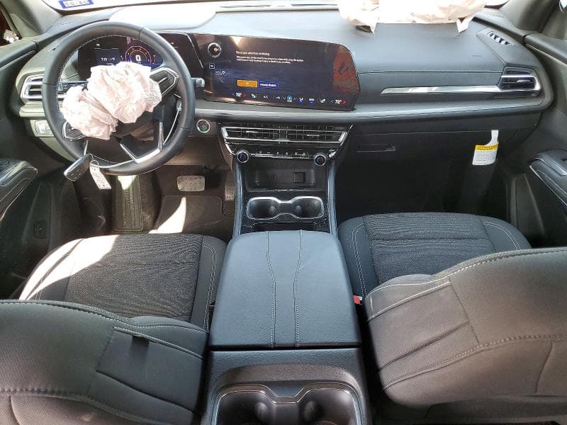 2025 CHEVROLET TRAVERSE LT 8