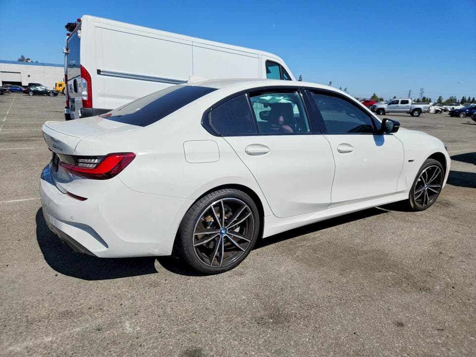 2022 BMW 330E 3