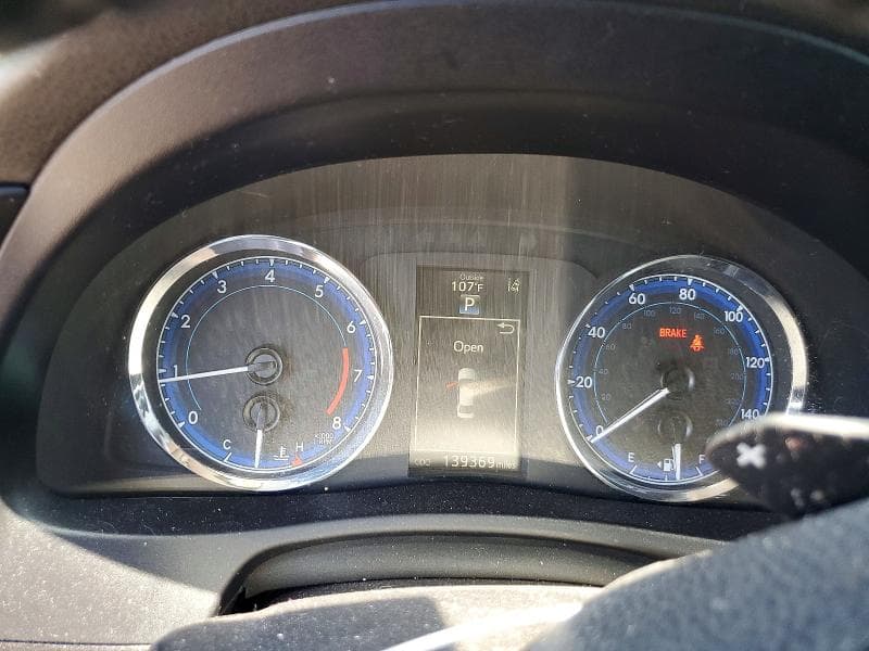 2017 TOYOTA COROLLA SE 9