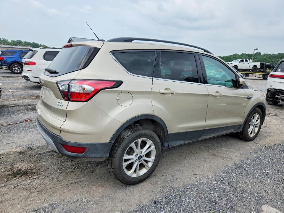 2018 FORD ESCAPE SE 3