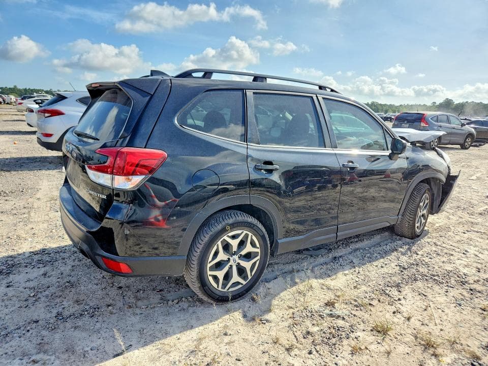 2022 SUBARU FORESTER PREMIUM 3