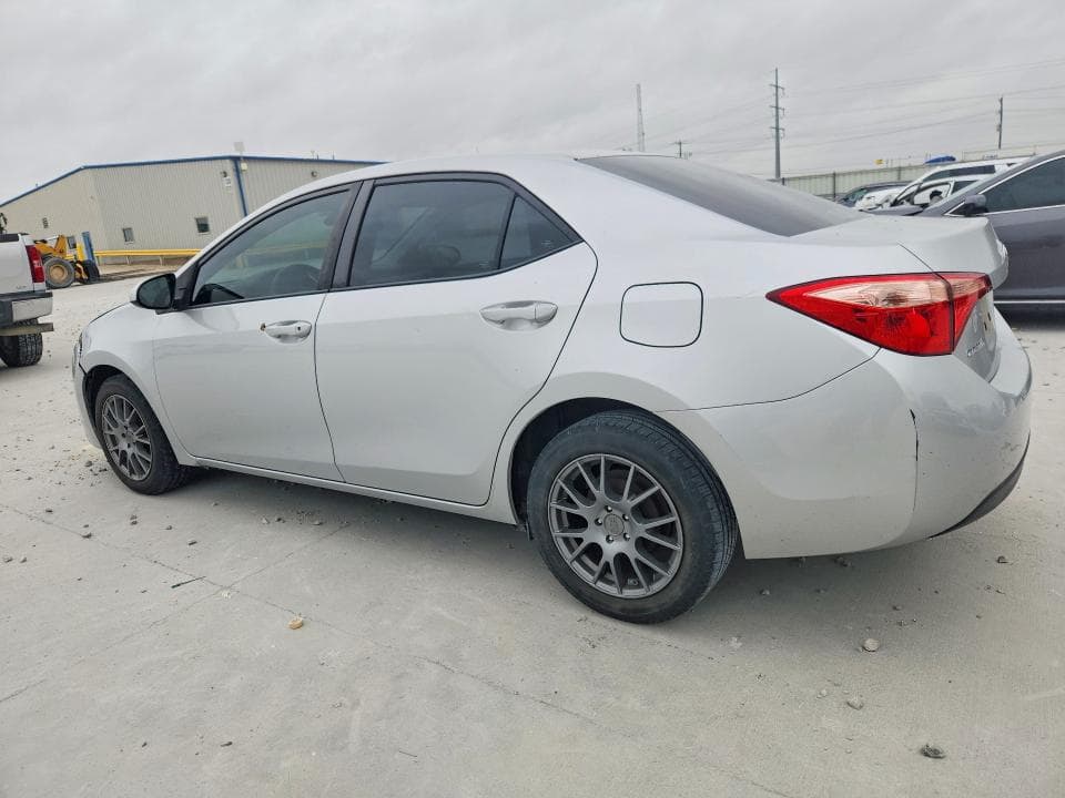2018 TOYOTA COROLLA LE 2
