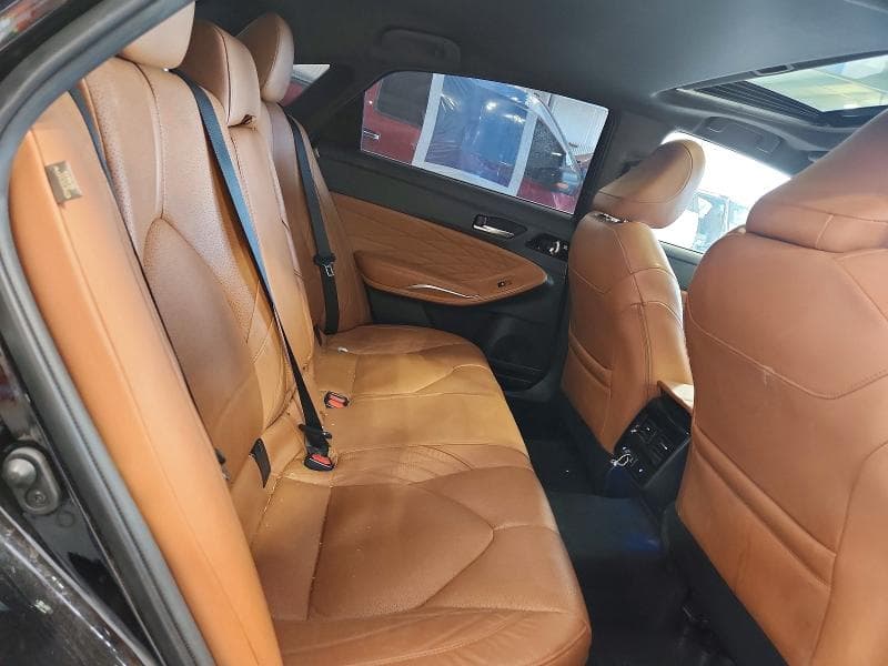 2021 TOYOTA AVALON LIMITED 10