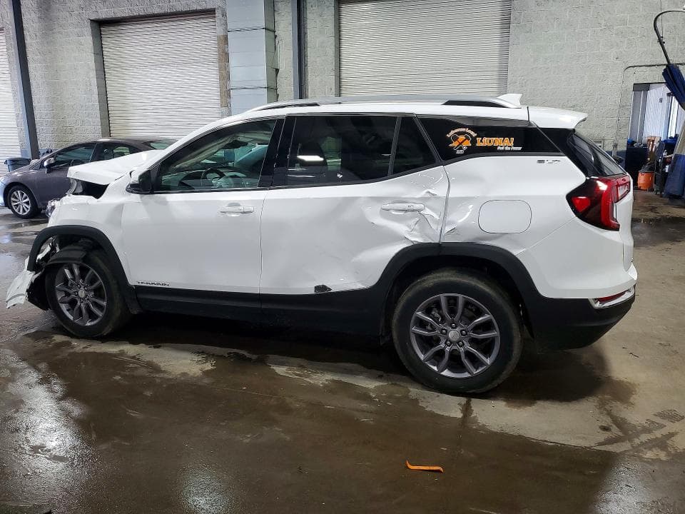 2024 GMC TERRAIN SLT 2