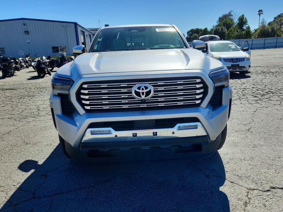 2024 TOYOTA TACOMA LIMITED 5