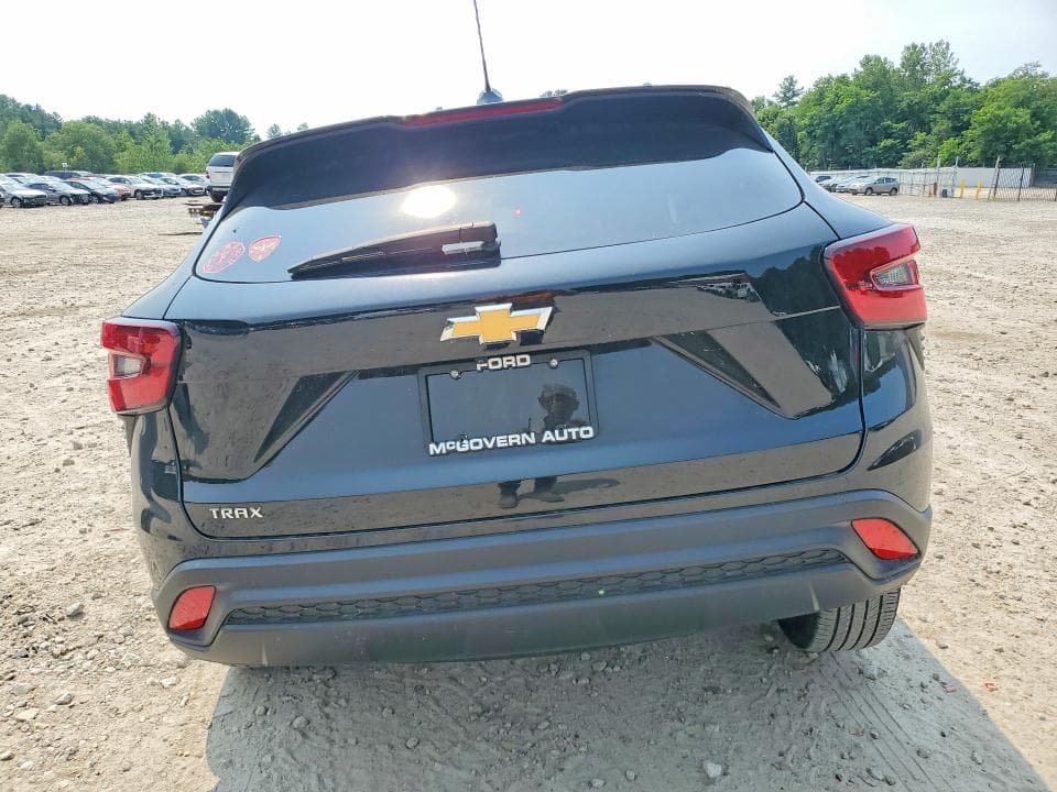 2024 CHEVROLET TRAX LS 6