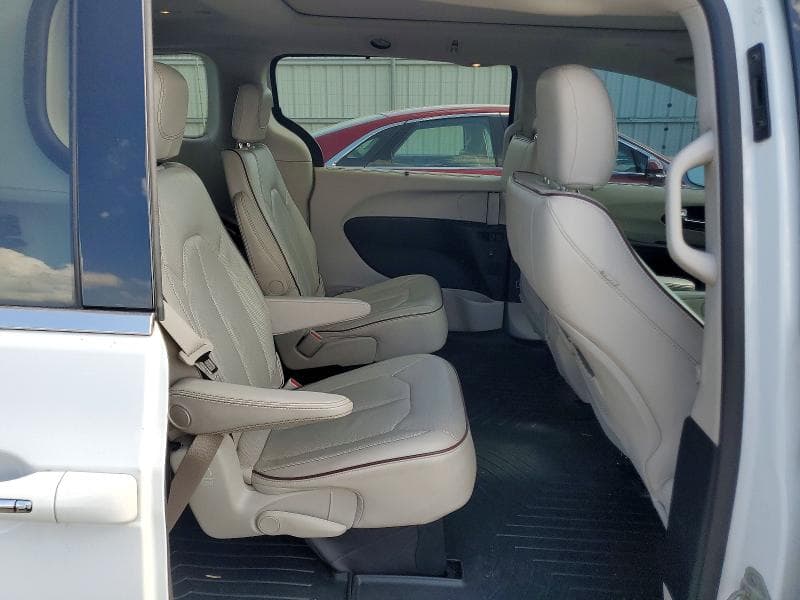 2020 CHRYSLER PACIFICA LIMITED 11