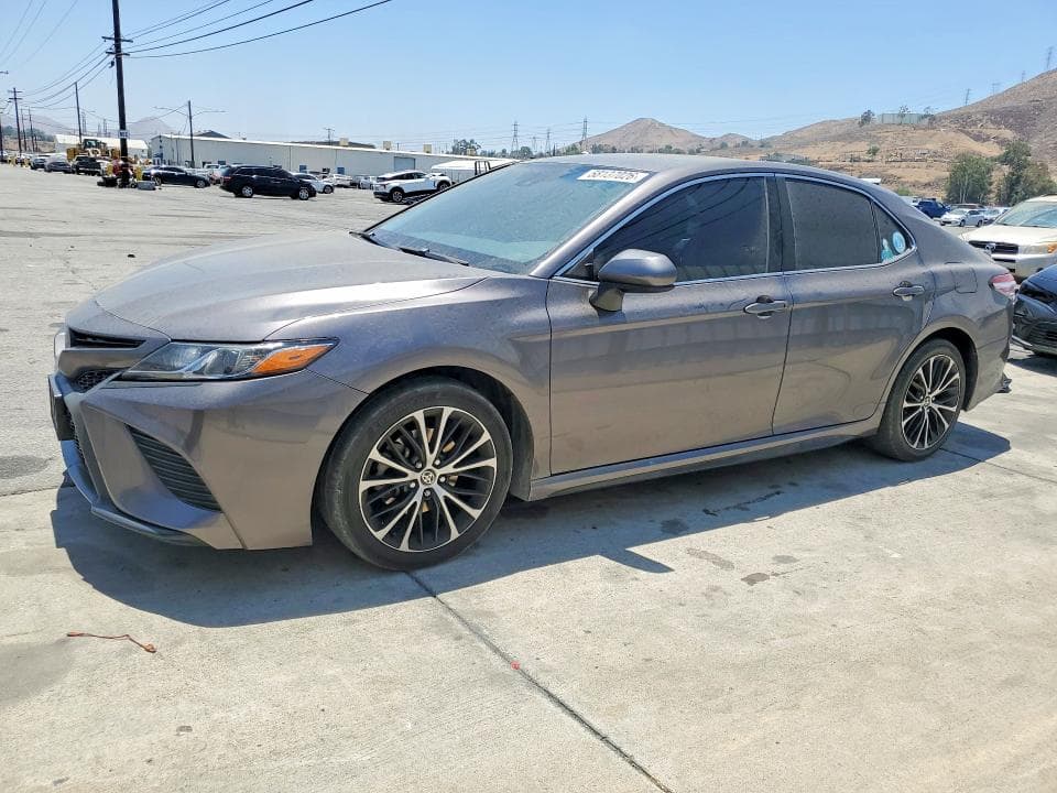 2020 TOYOTA CAMRY SE - 1