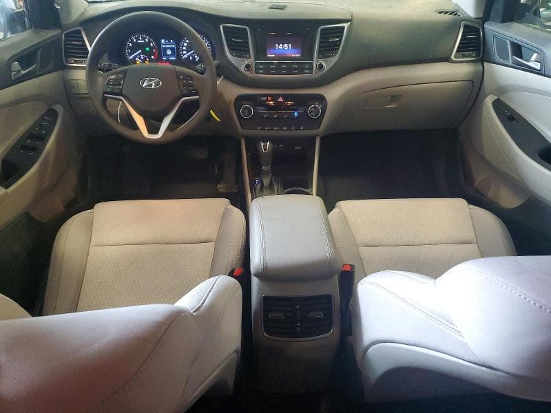 2017 HYUNDAI TUCSON SE 8