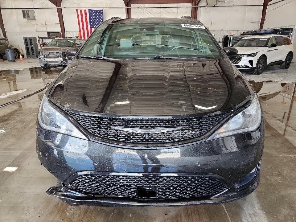 2019 CHRYSLER PACIFICA TOURING L PLUS 5