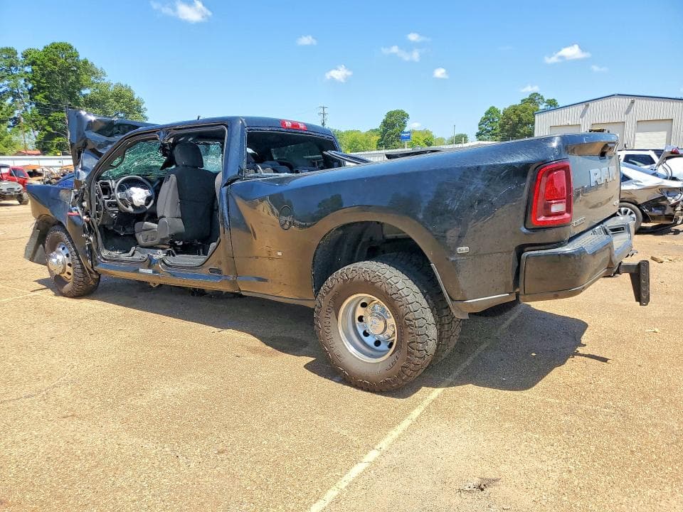 2025 RAM 3500 BIG HORN 2