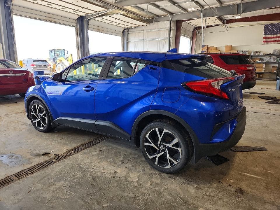 2018 TOYOTA C-HR XLE 2