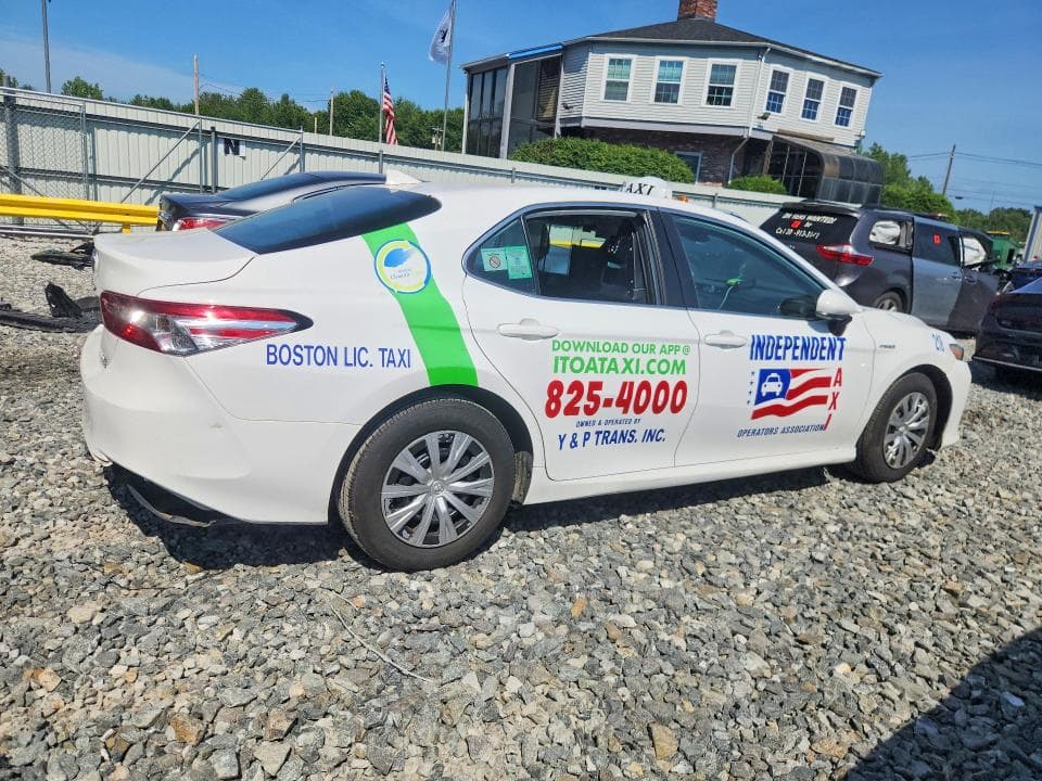2020 TOYOTA CAMRY LE 3