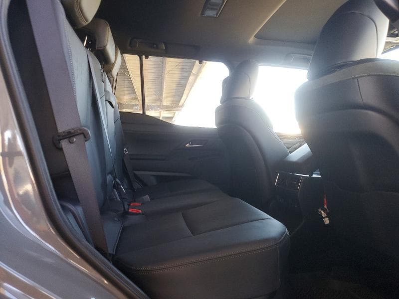 2026 LEXUS GX 550 OVERTRAIL+ 10
