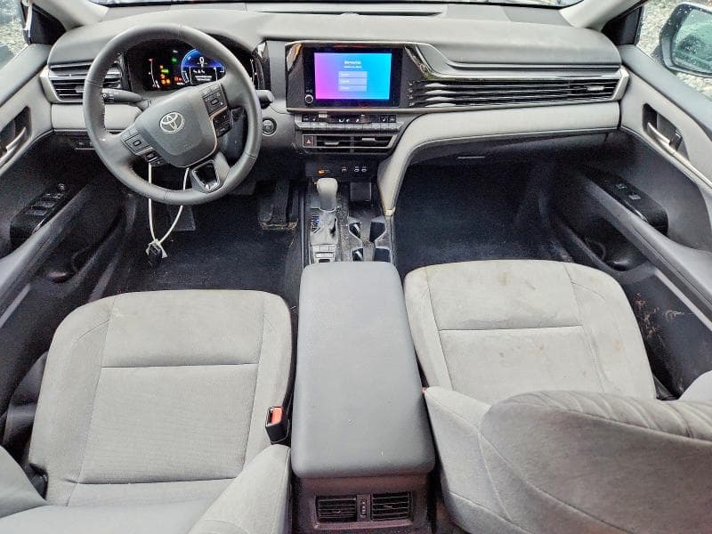 2026 TOYOTA CAMRY LE 8