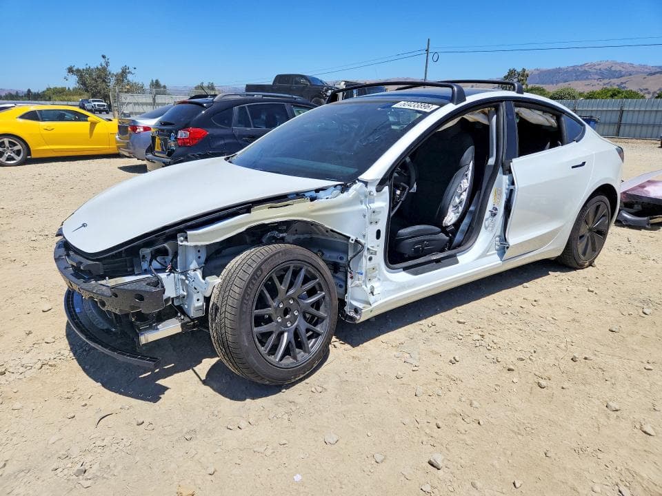 2026 TESLA MODEL 3 - 1