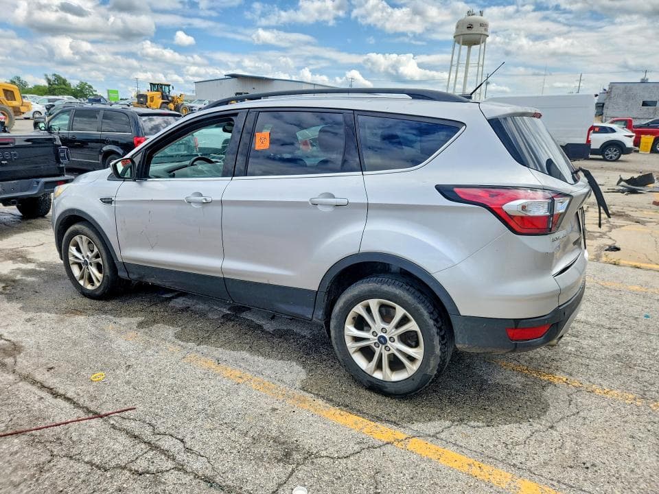 2017 FORD ESCAPE SE 2