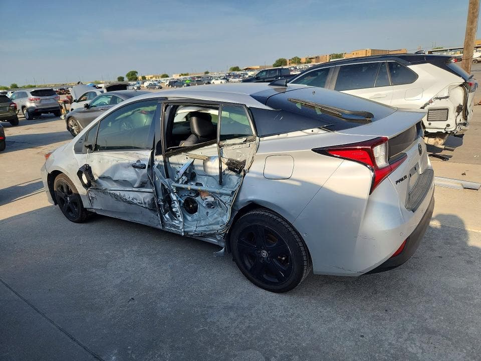2022 TOYOTA PRIUS NIGHTSHADE 2