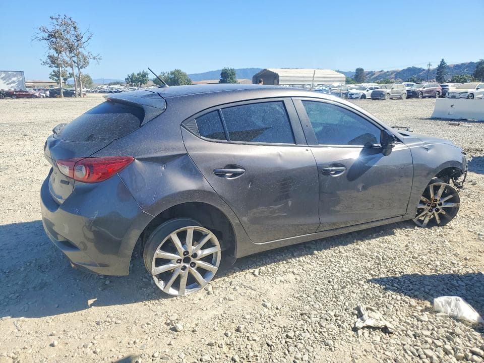 2017 MAZDA 3 TOURING 3