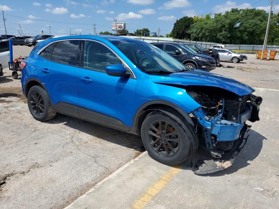 2021 FORD ESCAPE SE 4