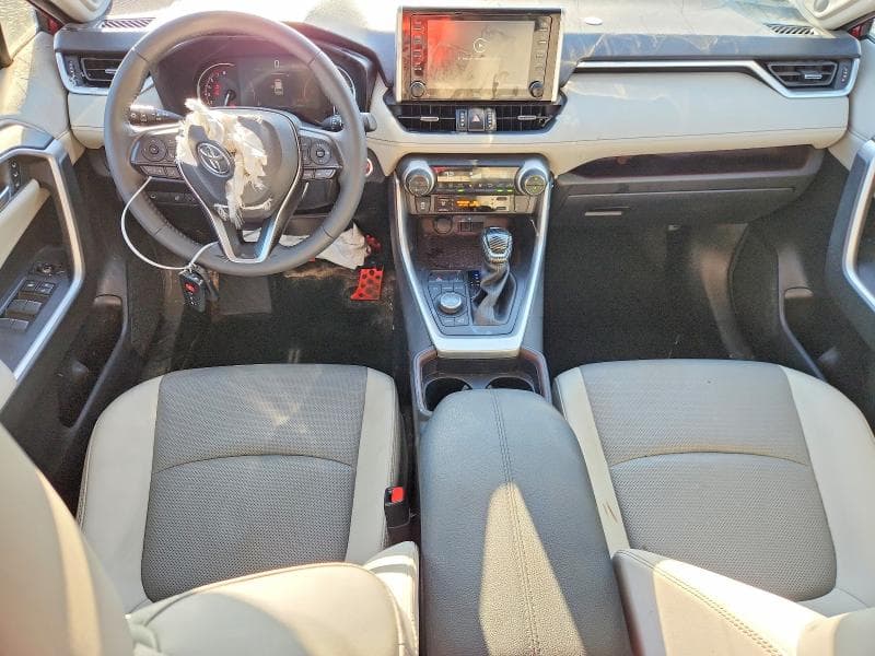 2020 TOYOTA RAV4 LIMITED 8