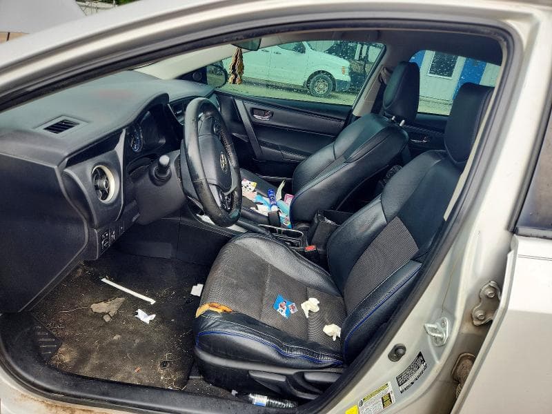 2017 TOYOTA COROLLA SE 7
