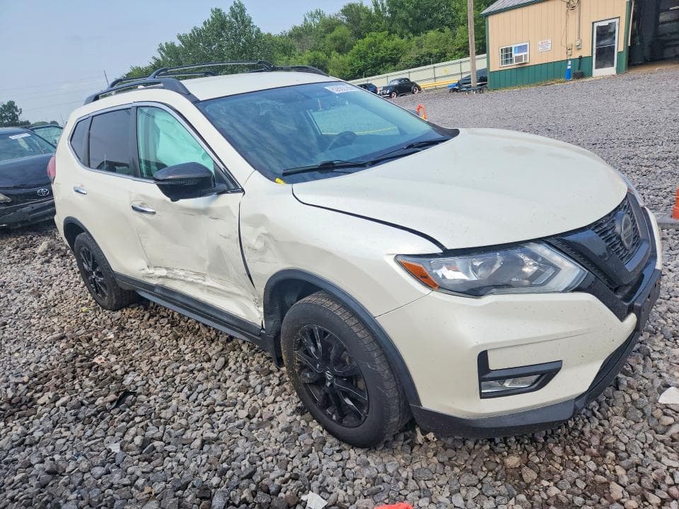 2018 NISSAN ROGUE SV 4