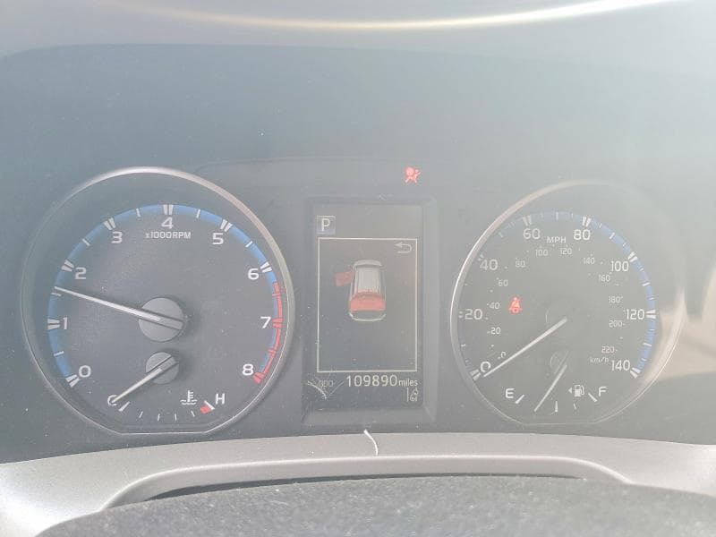 2017 TOYOTA RAV4 XLE 9